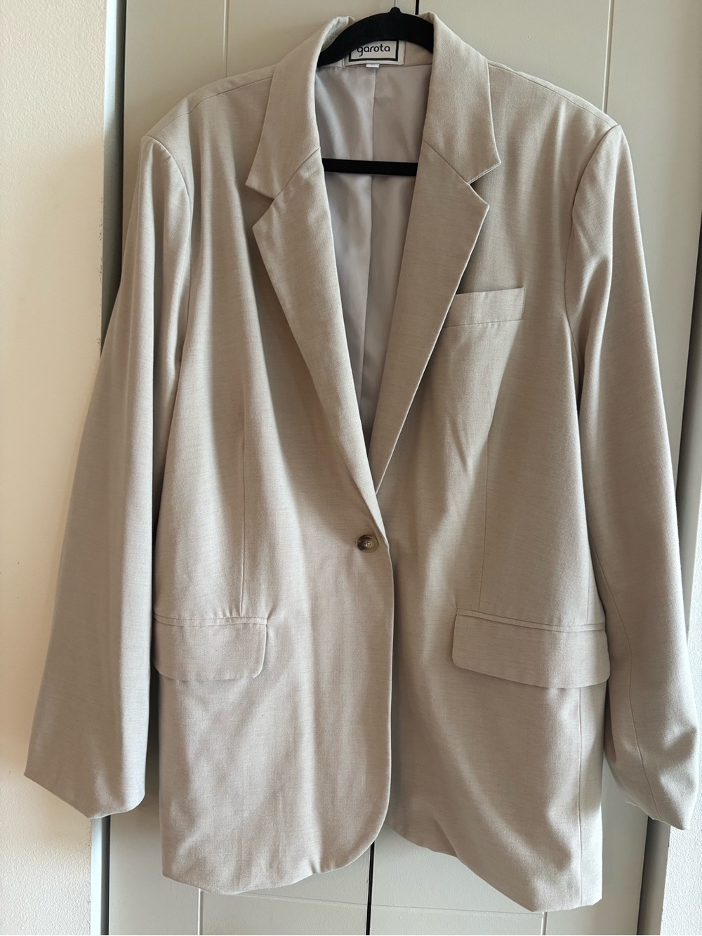 Garota Women's Cream Oversized Single-Button Blazer